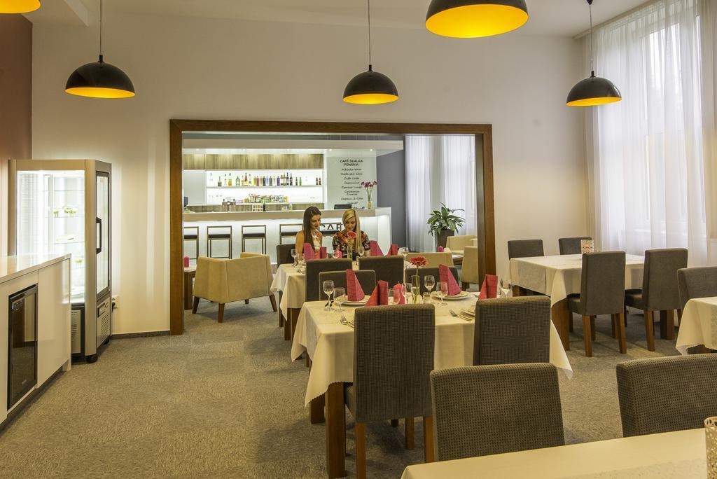 Hotel Skalka Rajecke Teplice Ngoại thất bức ảnh