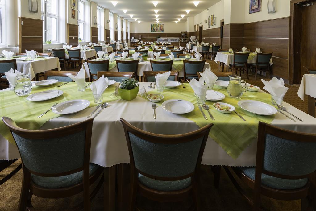 Hotel Skalka Rajecke Teplice Ngoại thất bức ảnh